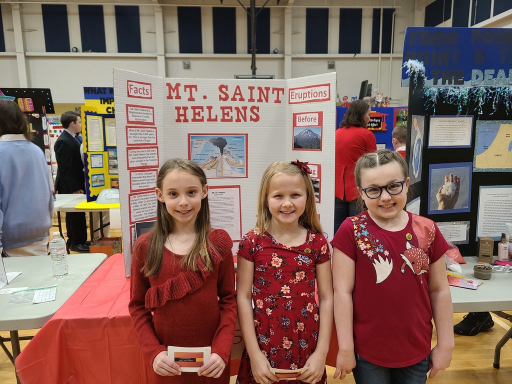HAE Students at Social Studies Fair